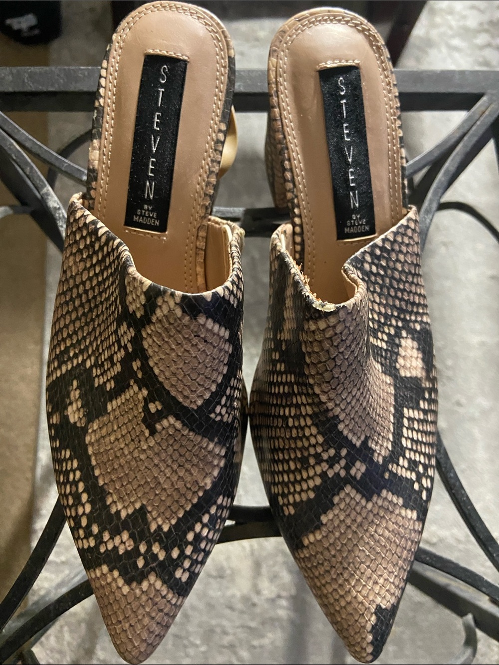 NWOB Steven By Steve Madden Size 6 Tan Snake-Print Pointed Slip-On Mules